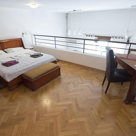 Apartamento Knez Belgrado Exterior foto