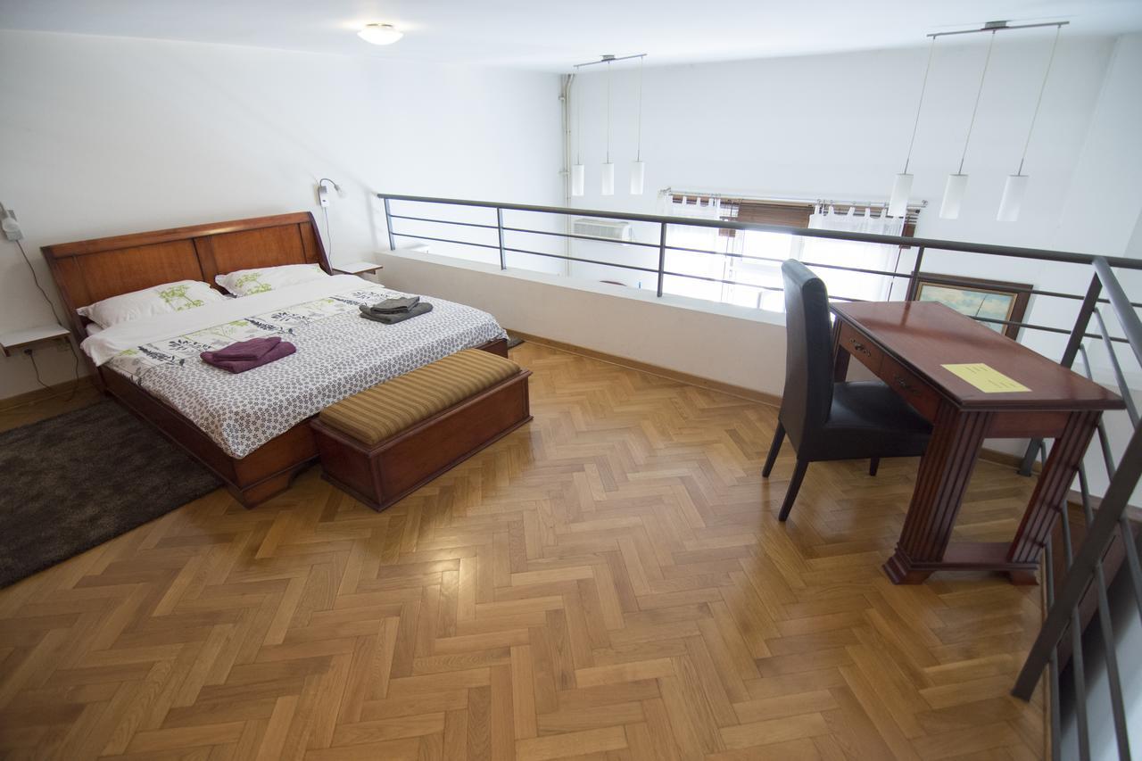 Apartamento Knez Belgrado Exterior foto